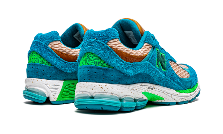 NEW BALANCE 2002R X SALEHE BEMBURY WATER BE THE GUIDE