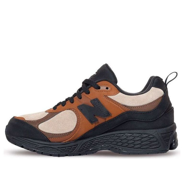 NEW BALANCE 2002R X THE BASEMENT EARTH BROWN