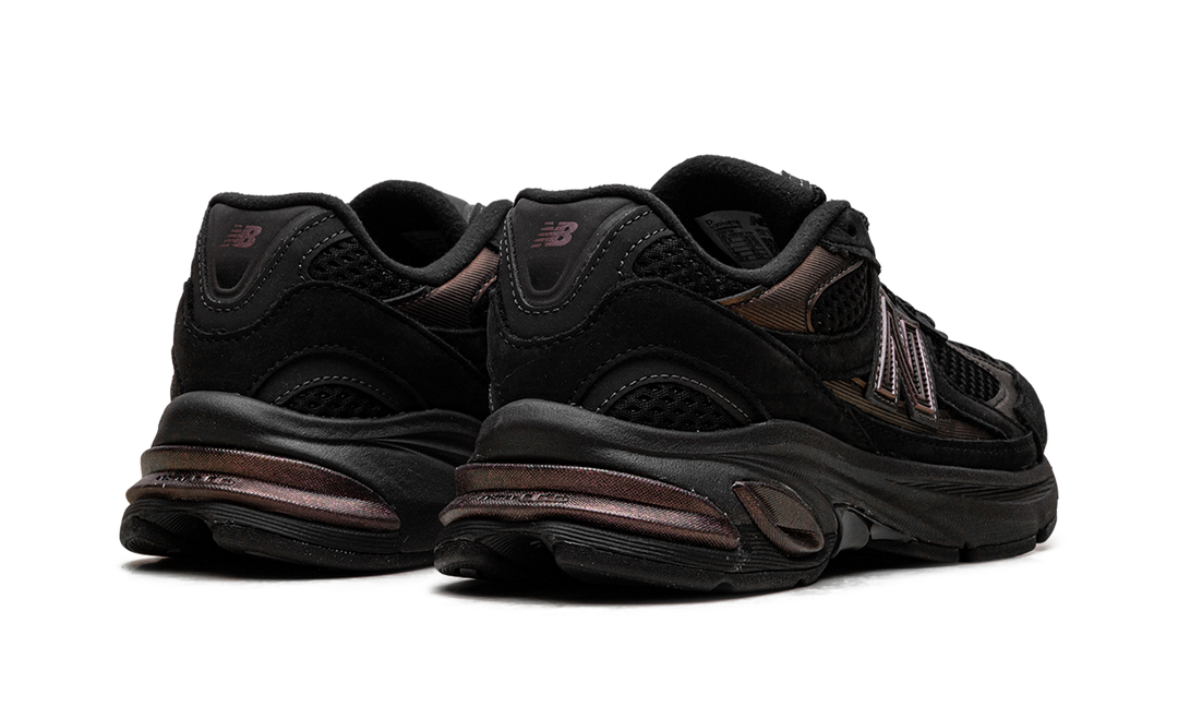 NEW BALANCE 2010 BLACK IRIDESCENT