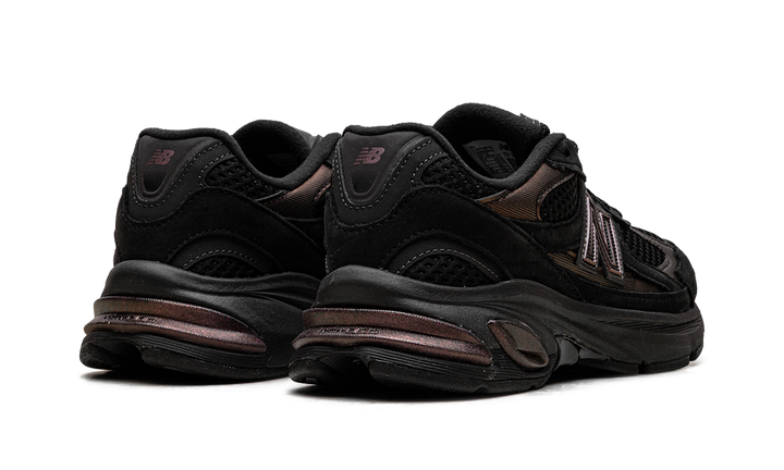 NEW BALANCE 2010 BLACK IRIDESCENT