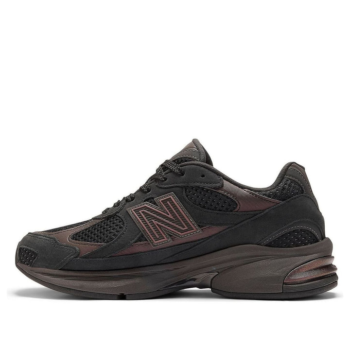 NEW BALANCE 2010 BLACK IRIDESCENT