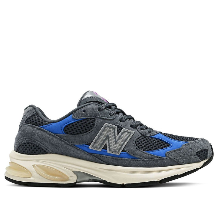 NEW BALANCE 2010 LIBERAIDERS X UNIK WALK TOGETHER, BONDED BY TRUE FRIENDSHIP