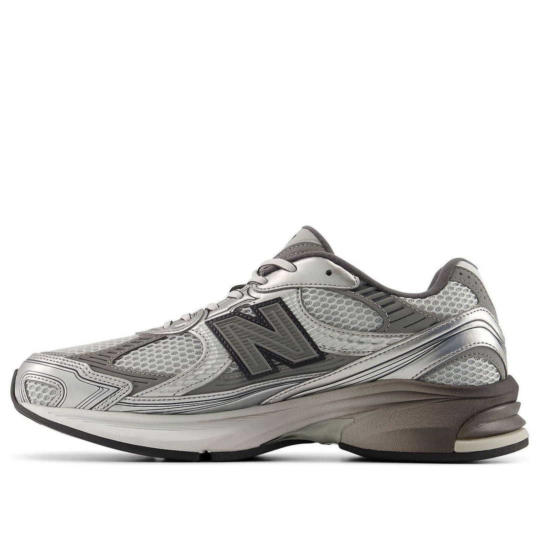 NEW BALANCE 2010 METALLIC SILVER GREY