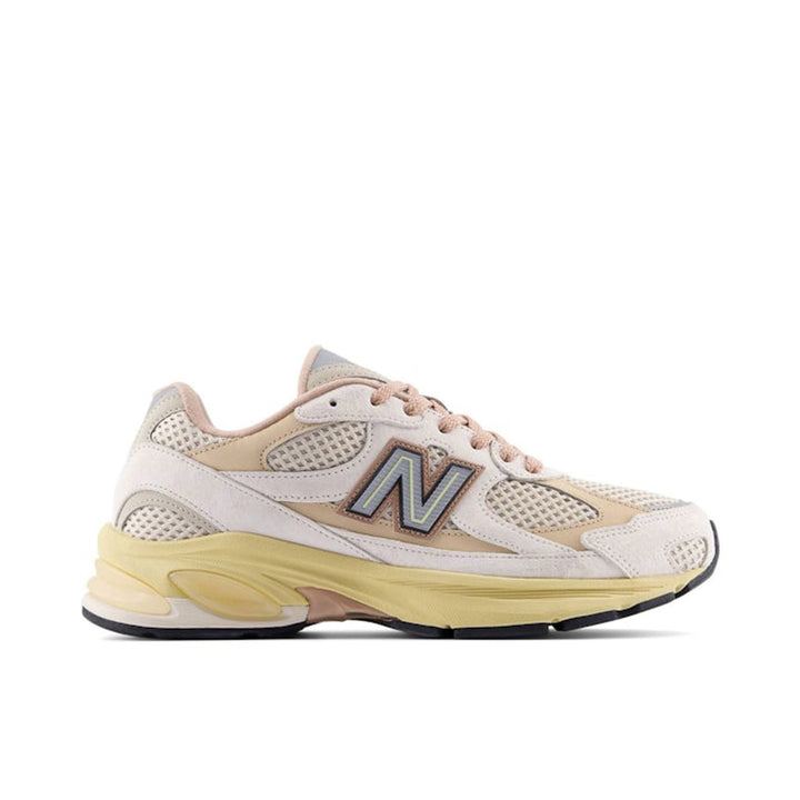 NEW BALANCE 2010 ROSE BEIGE — Stock 