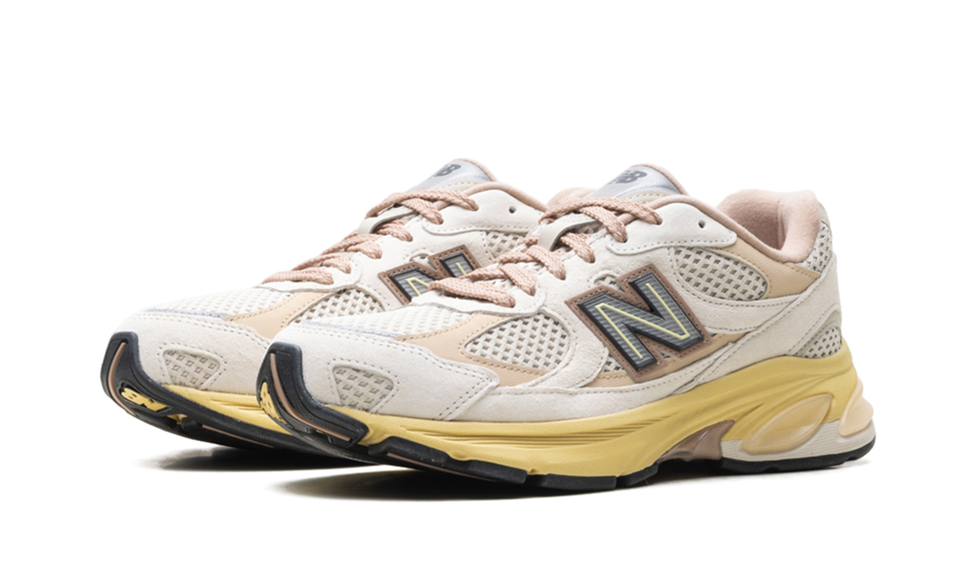 NEW BALANCE 2010 ROSE BEIGE — Stock 