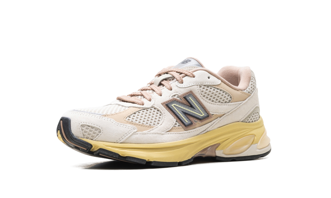 NEW BALANCE 2010 ROSE BEIGE — Stock 
