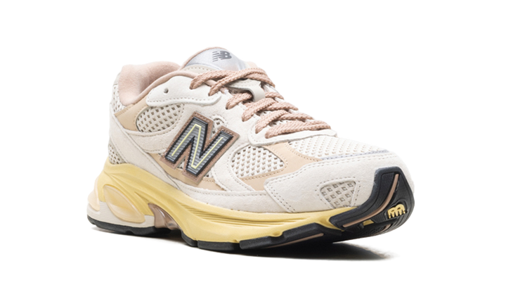 NEW BALANCE 2010 ROSE BEIGE — Stock 