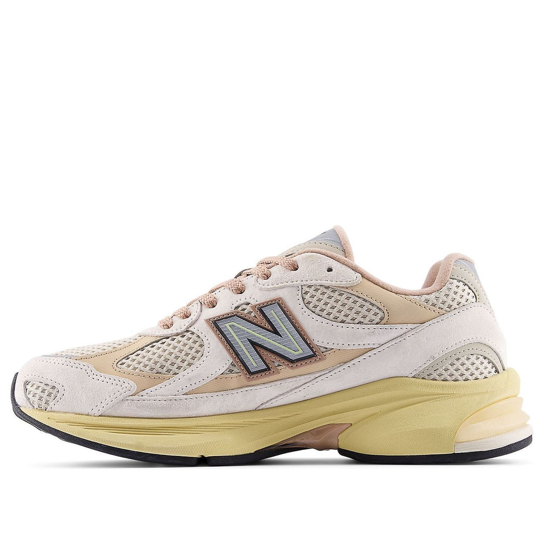 NEW BALANCE 2010 ROSE BEIGE — Stock 