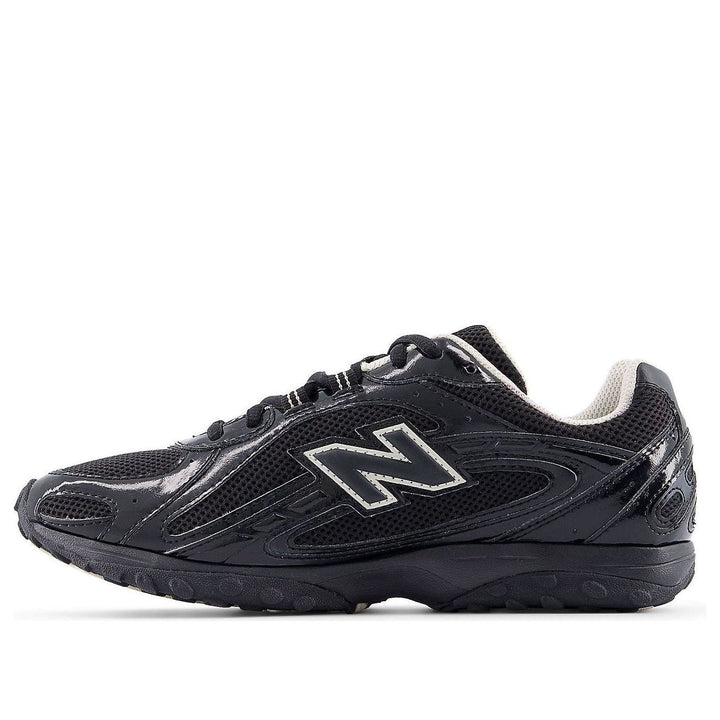 NEW BALANCE 204L BLACK TIMBERWOLF