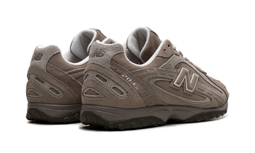 NEW BALANCE 204L MUSHROOM ARID STONE — Stock