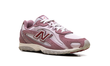 NEW BALANCE 204L ROSEWOOD — Stock