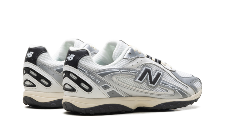 NEW BALANCE 204L SILVER METALLIC BLACK