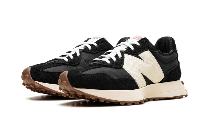 NEW BALANCE 327 BLACK WHITE GUM WOMENS
