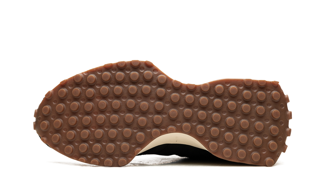 NEW BALANCE 327 BLACK WHITE GUM WOMENS