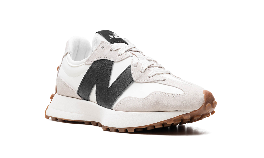 NEW BALANCE 327 MOONBEAM BLACK GUM WOMENS