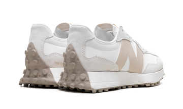 NEW BALANCE 327 SEA SALT SANDSTONE WOMENS — Stock