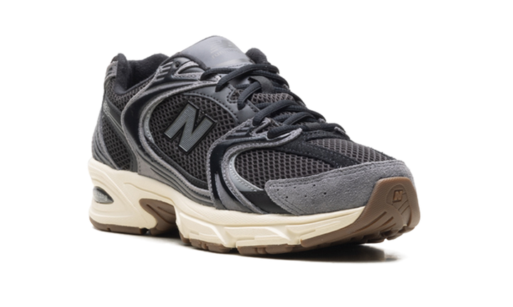 NEW BALANCE 530 BLACK GUM