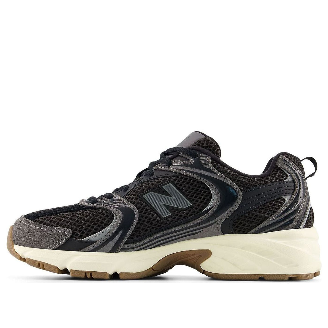 NEW BALANCE 530 BLACK GUM