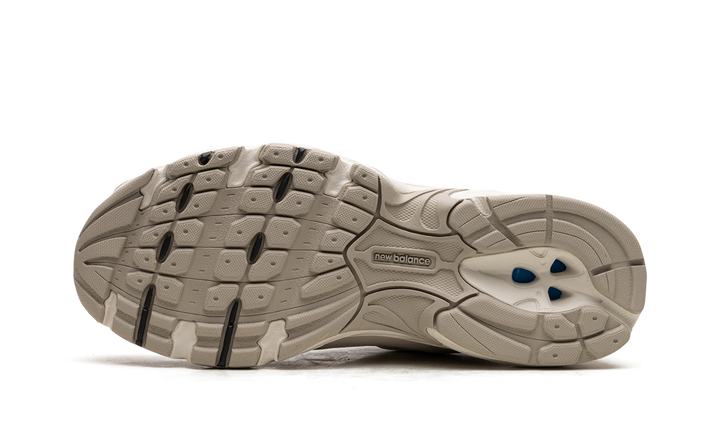 NEW BALANCE 530 IVORY