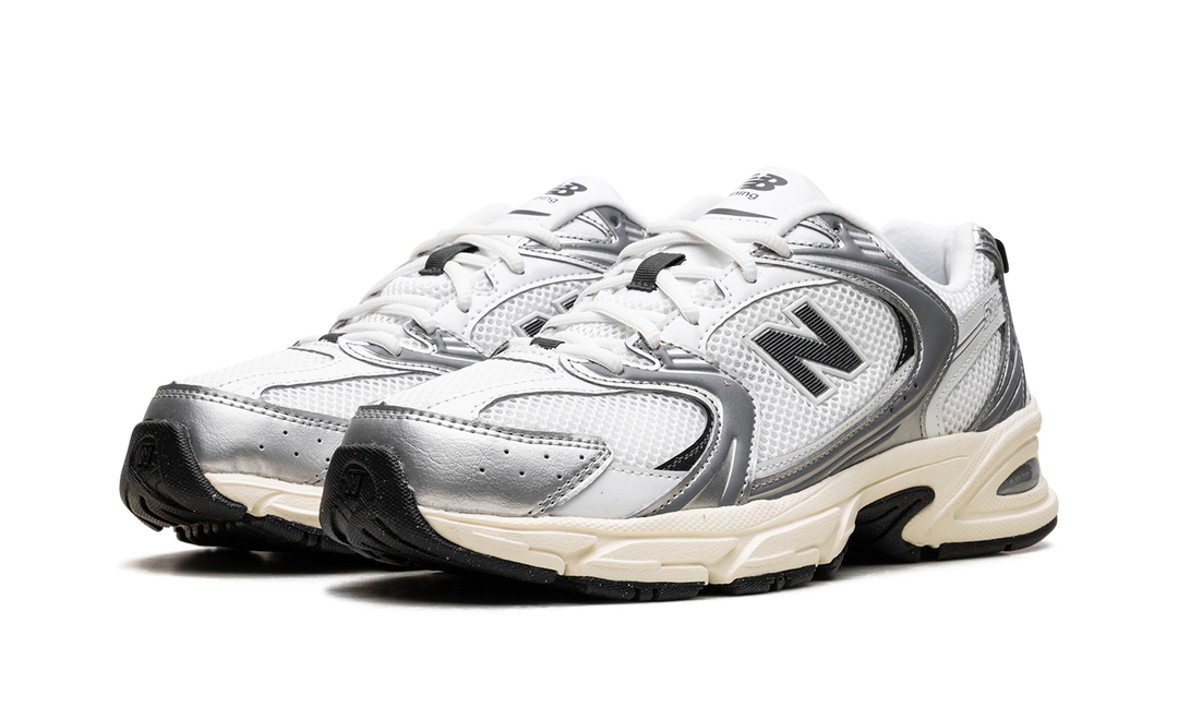 NEW BALANCE 530 SILVER METALLIC BLACK CEMENT — Stock 