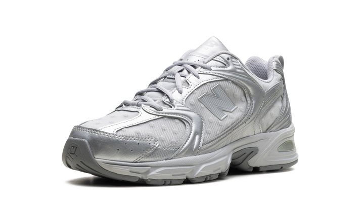 NEW BALANCE 530 SILVER METALLIC RAINCLOUD POLKA DOTS
