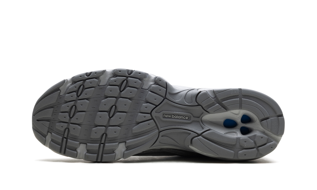 NEW BALANCE 530 SILVER METALLIC RAINCLOUD POLKA DOTS