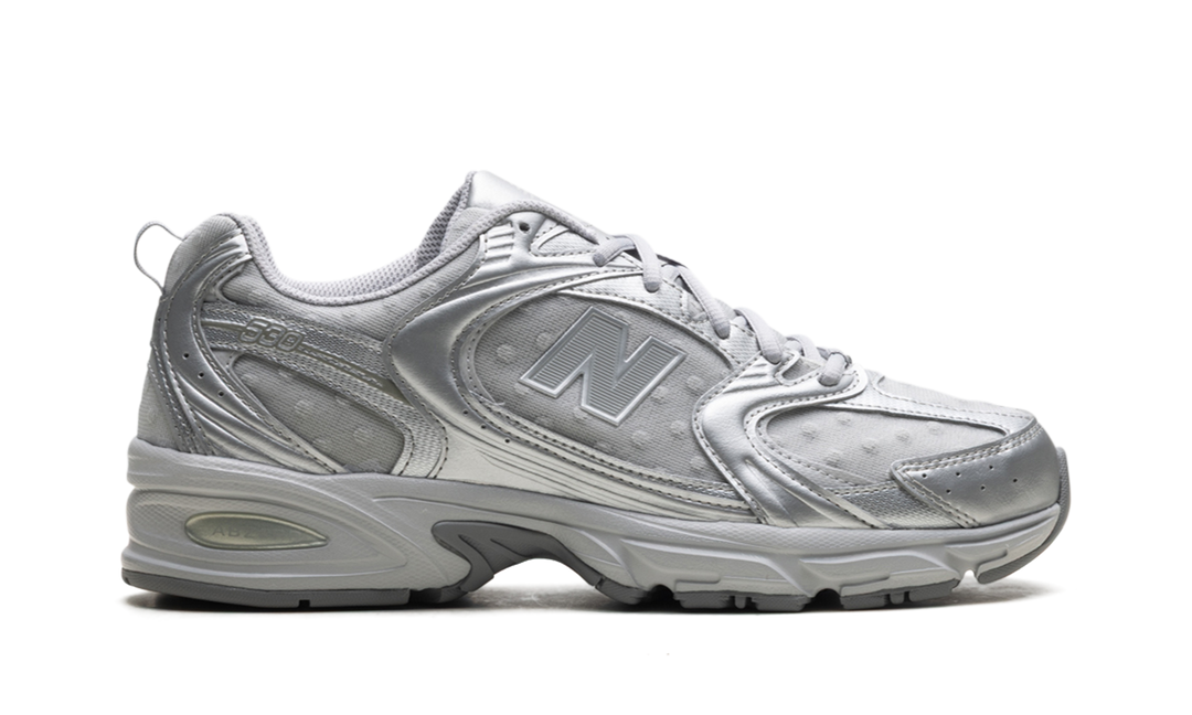 NEW BALANCE 530 SILVER METALLIC RAINCLOUD POLKA DOTS
