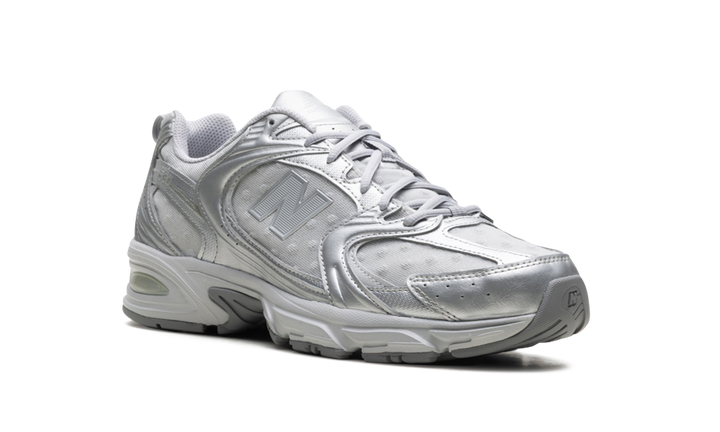 NEW BALANCE 530 SILVER METALLIC RAINCLOUD POLKA DOTS