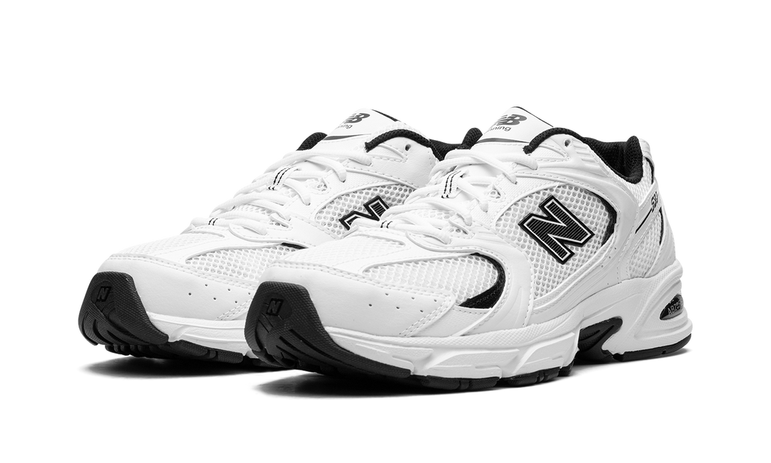 NEW BALANCE 530 WHITE BLACK DETAILS