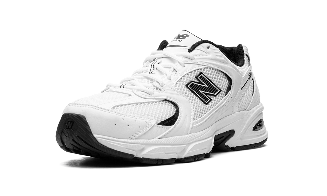 NEW BALANCE 530 WHITE BLACK DETAILS
