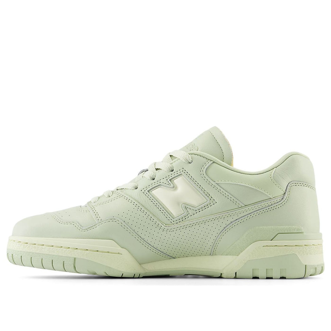 NEW BALANCE 550 DEEP LICHEN GREEN
