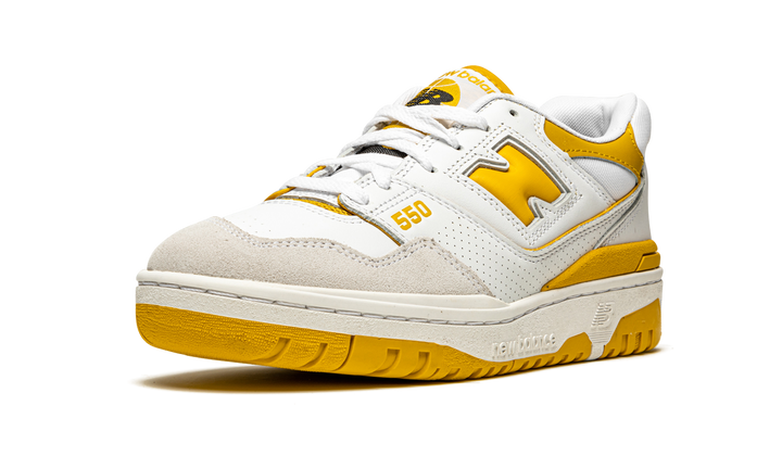 NEW BALANCE 550 SEA SALT VARSITY GOLD