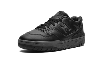 NEW BALANCE 550 TRIPLE BLACK (GS) — Stock