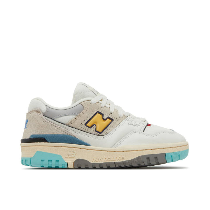 NEW BALANCE 550 WHITE SURF GS — Stock 