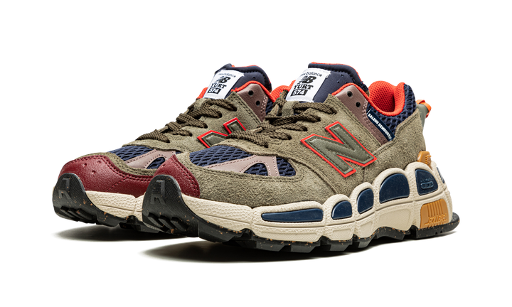 NEW BALANCE 574 X SALEHE BEMBURY YURT TEAM FOREST GREEN