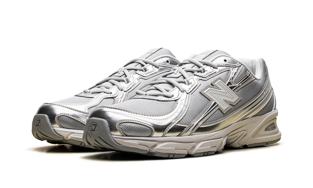 NEW BALANCE 740 METALLIC SILVER