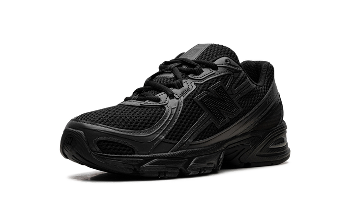 NEW BALANCE 740 TRIPLE BLACK