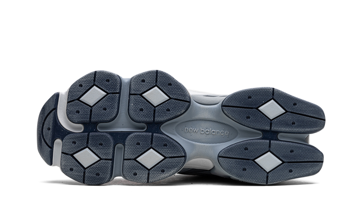 NEW BALANCE 9060 &