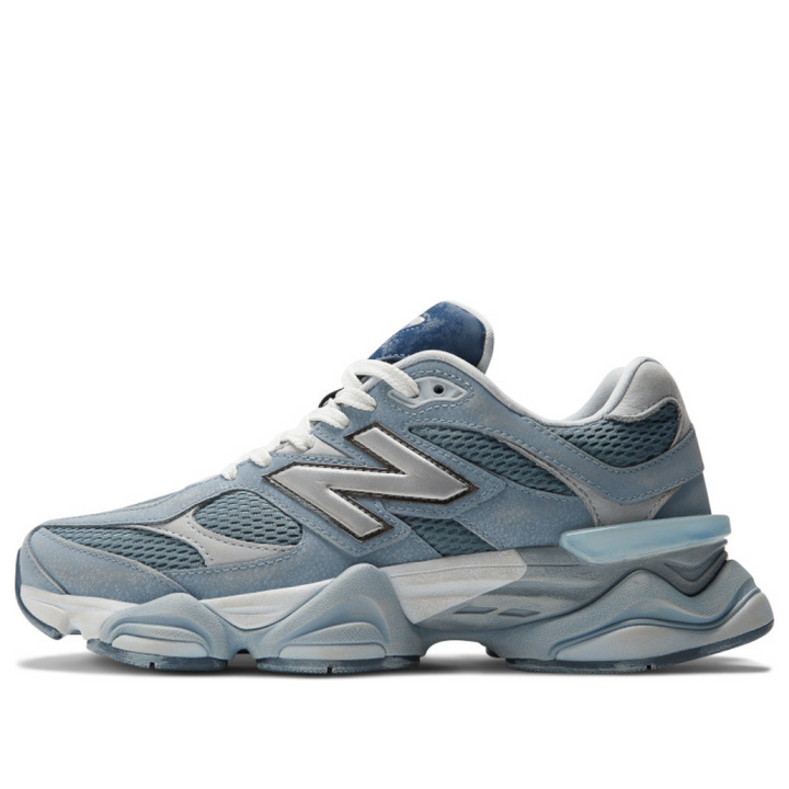 NEW BALANCE 9060 &