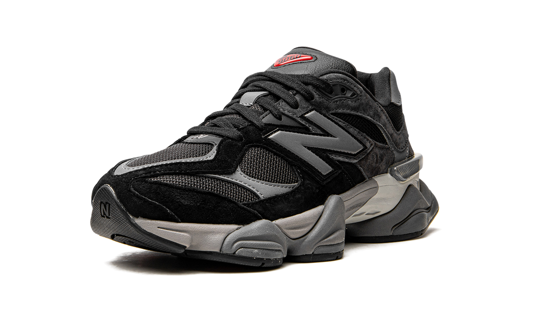 NEW BALANCE 9060 &