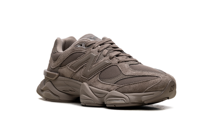 NEW BALANCE 9060 CHESTNUT