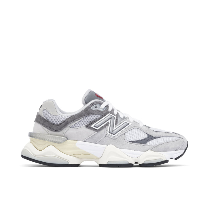 NEW BALANCE 9060 CLASSIC GREY