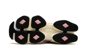NEW BALANCE 9060 CRYSTAL PINK — Stock