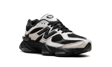NEW BALANCE 9060 OFF WHITE BLACK — Stock
