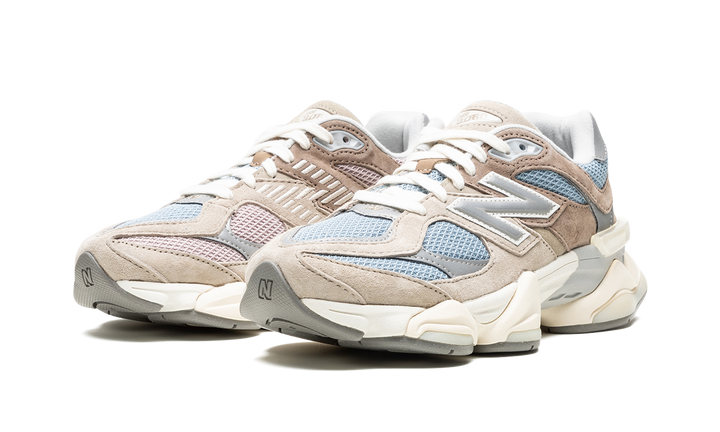 NEW BALANCE 9060 &