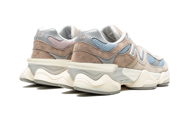 NEW BALANCE 9060 &