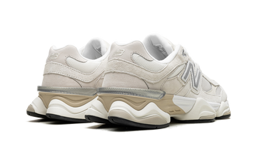 NEW BALANCE 9060 SEA SALT MOONBEAM — Stock