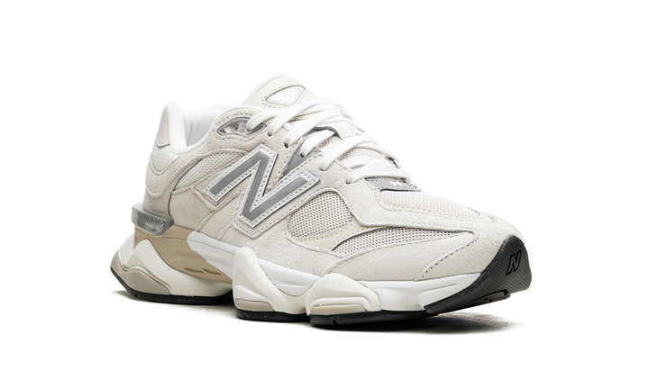 NEW BALANCE 9060 SEA SALT MOONBEAM — Stock 