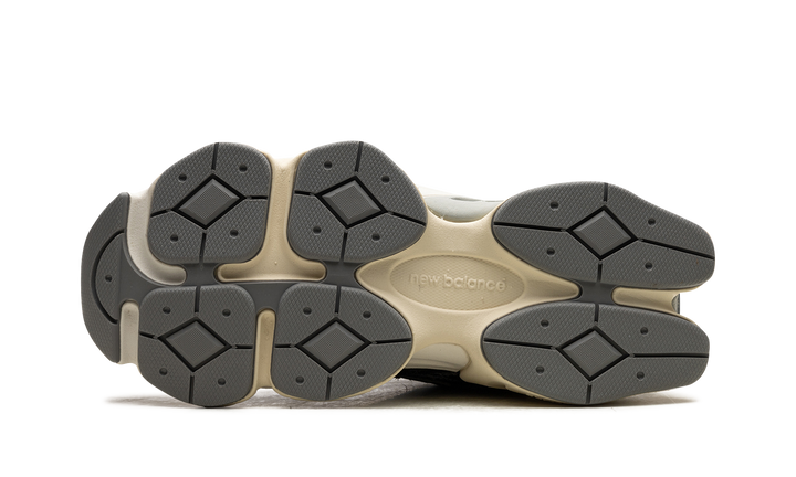NEW BALANCE 9060 SUEDE PACK BLACK