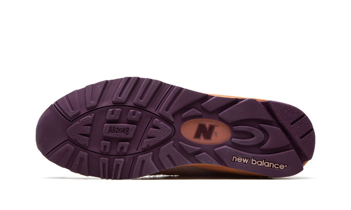 NEW BALANCE 990V2 MADE IN USA X SALEHE BEMBURY SAND BE THE TIME